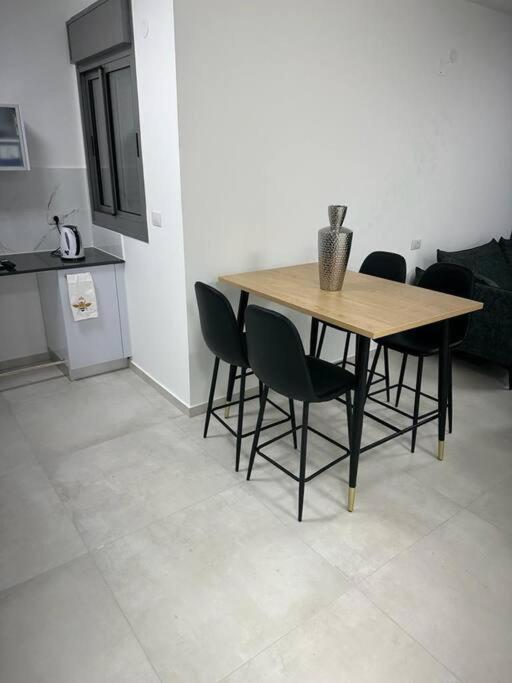 Elegant 3 Bedroom Ocean View Condo In Kiryat Yam Qiryat Yam Eksteriør bilde